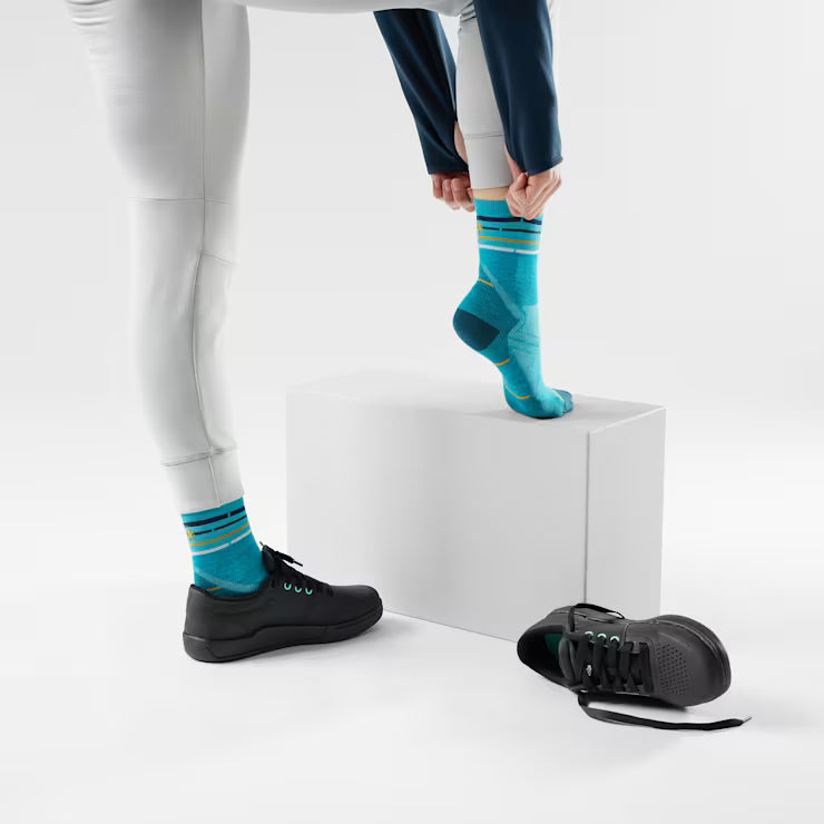Smartwool Women's Run Zero Cushion Mid Crew Socks Running - Image 2