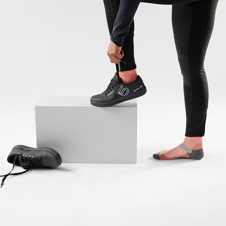 Smartwool Women's Bike Ankle Socks - Image 2