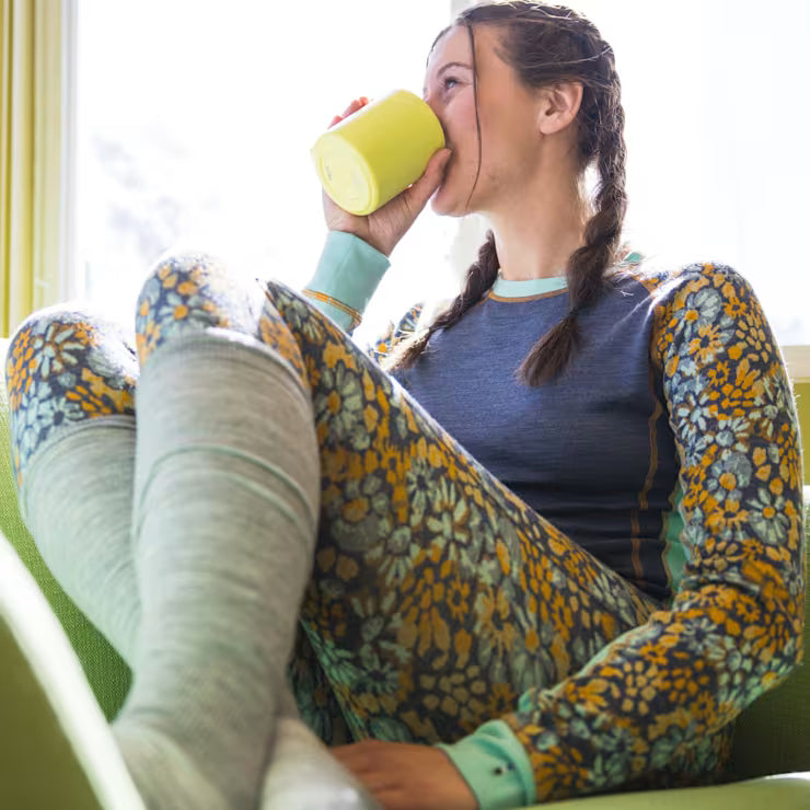 Smartwool Women's Classic Thermal Merino Base Layer Colorblock Crew - Image 4